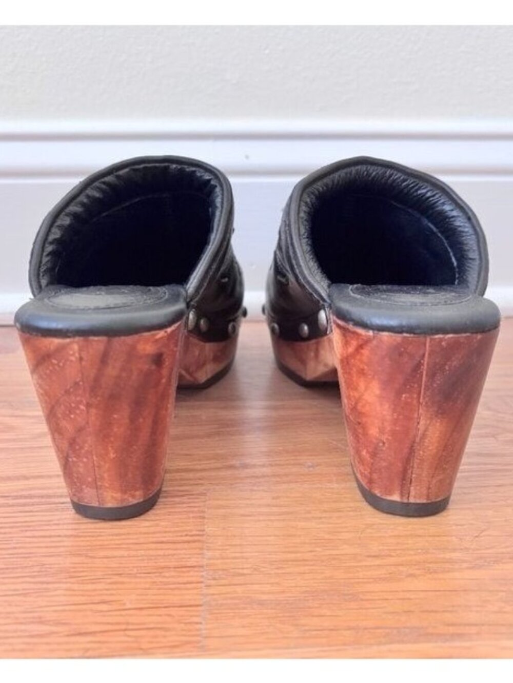 ARIAT MCMXCIII Black Leather Wood Clog Mules Size 6 - Picture 7 of 10